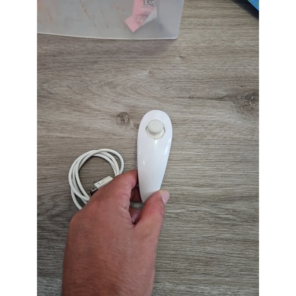 Used OEM White Nunchuck‎ Controller RVL-004 NINTENDO WII / U Official
